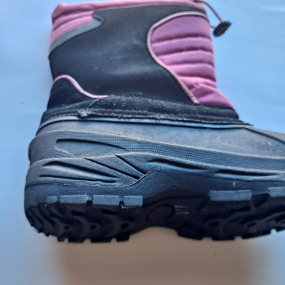 TOTES Winter Survivor Black and Pink Heavy Duty Snow / Winter Low Rise Boots - Picture 8 of 11